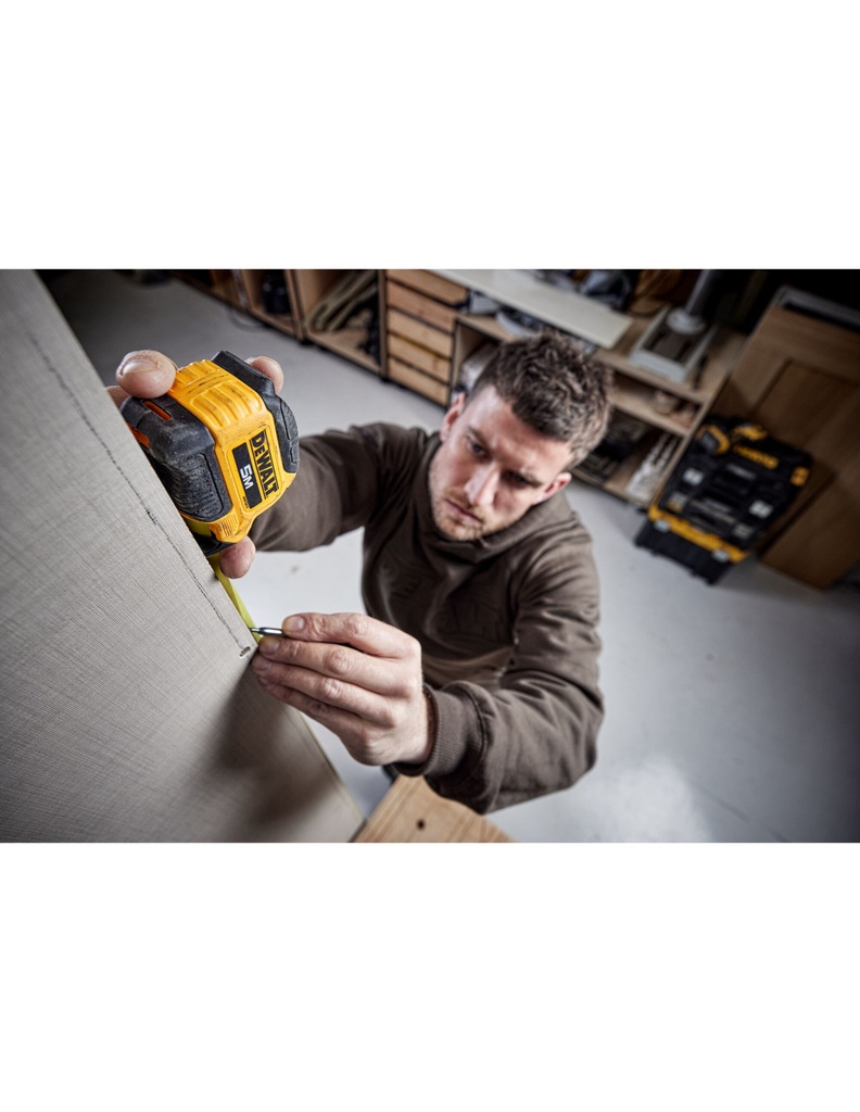 Cinta Métrica Compacta DEWALT 5mx28mm